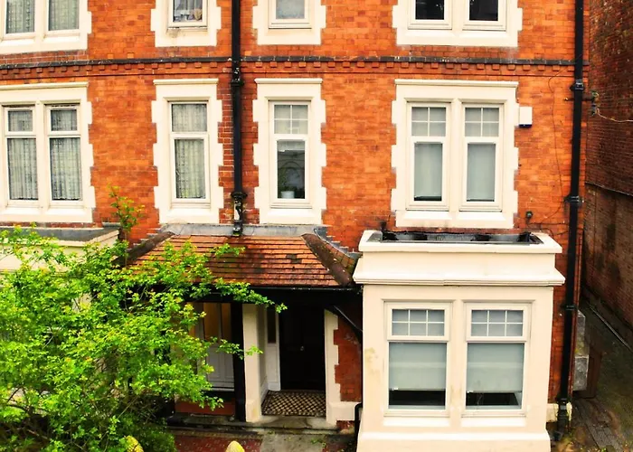 Single Room In Modern House Near Nottingham