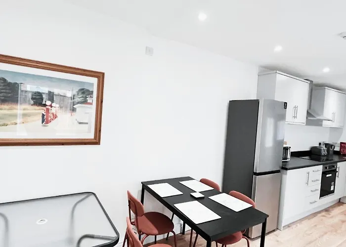 Single Room In Modern House Near Nottingham